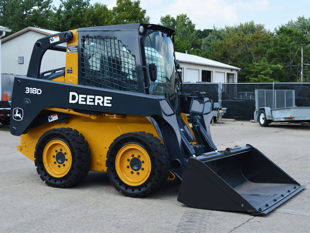 John Deere 318D Skid steer